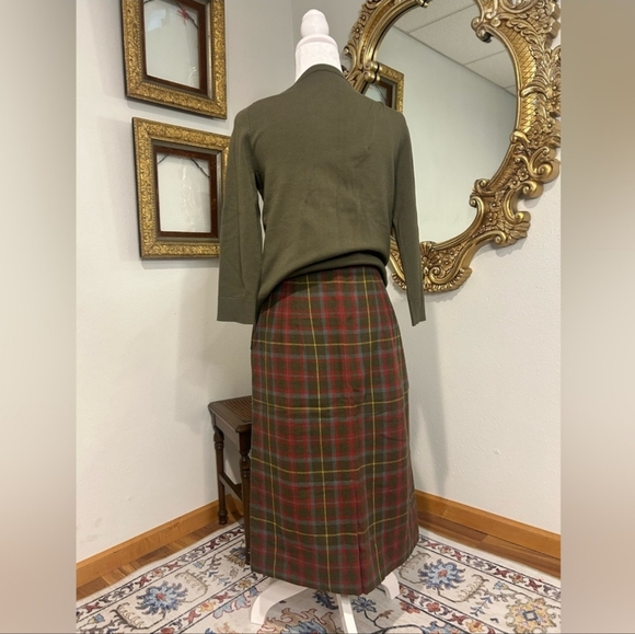 VINTAGE Handmade Plaid Skirt - Size M - Picture 2 of 7